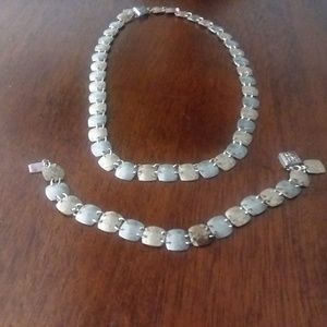 😎😎 SALE Holly Yashi! Dancing Leaves